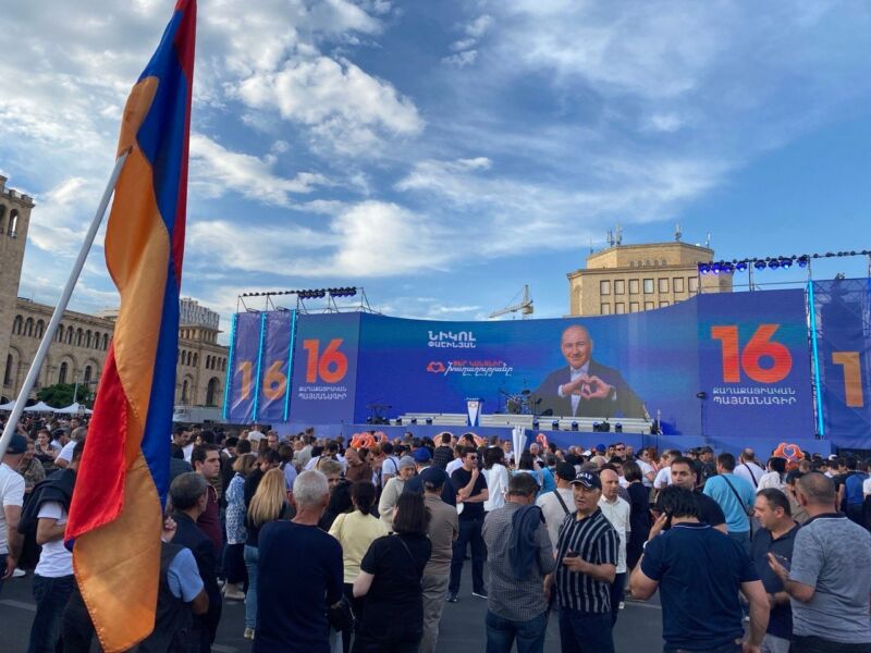 Image for the Tweet beginning: Kremlin Calls Armenian Elections Unfair